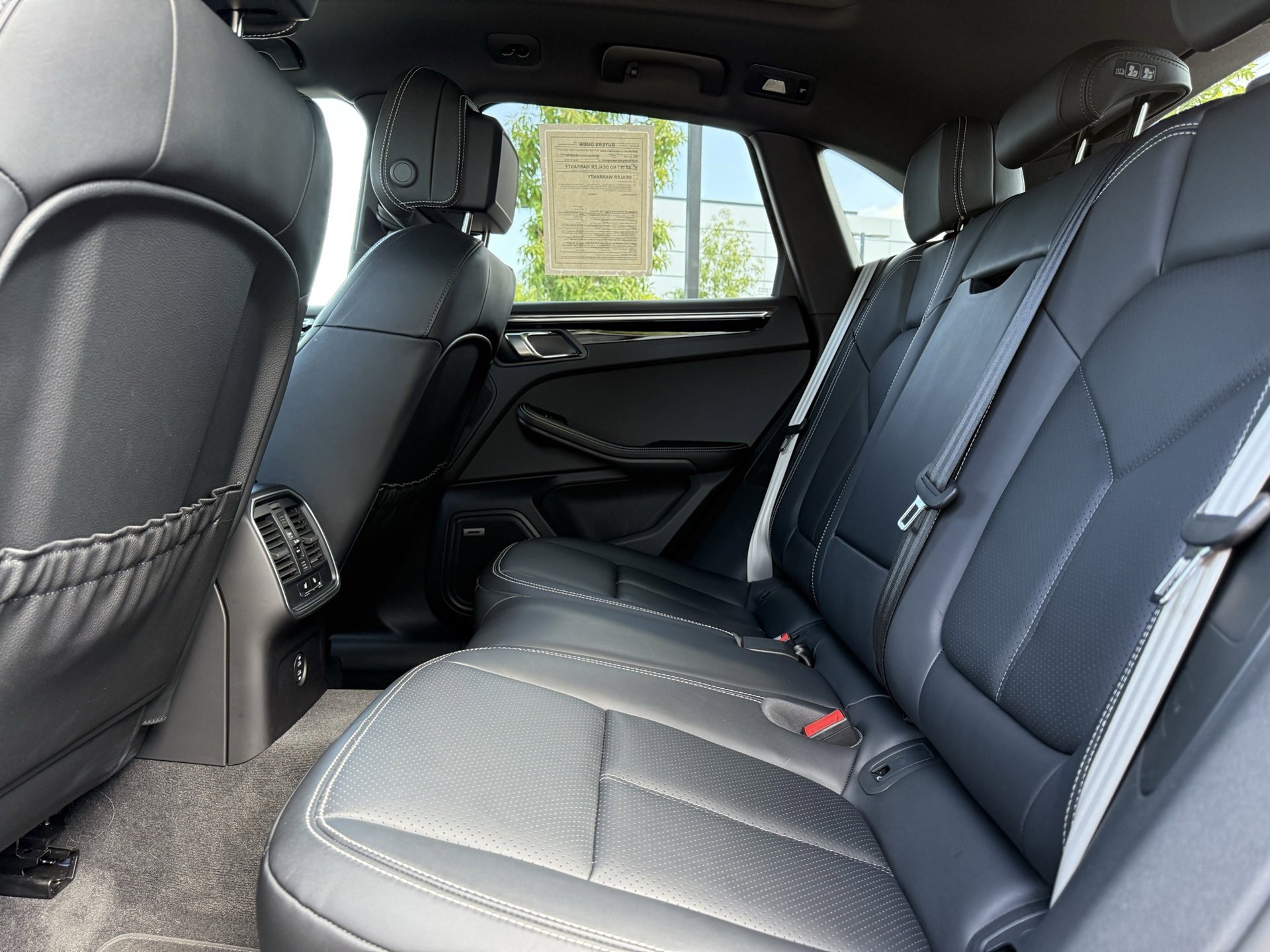Used 2025 Porsche Macan image 29