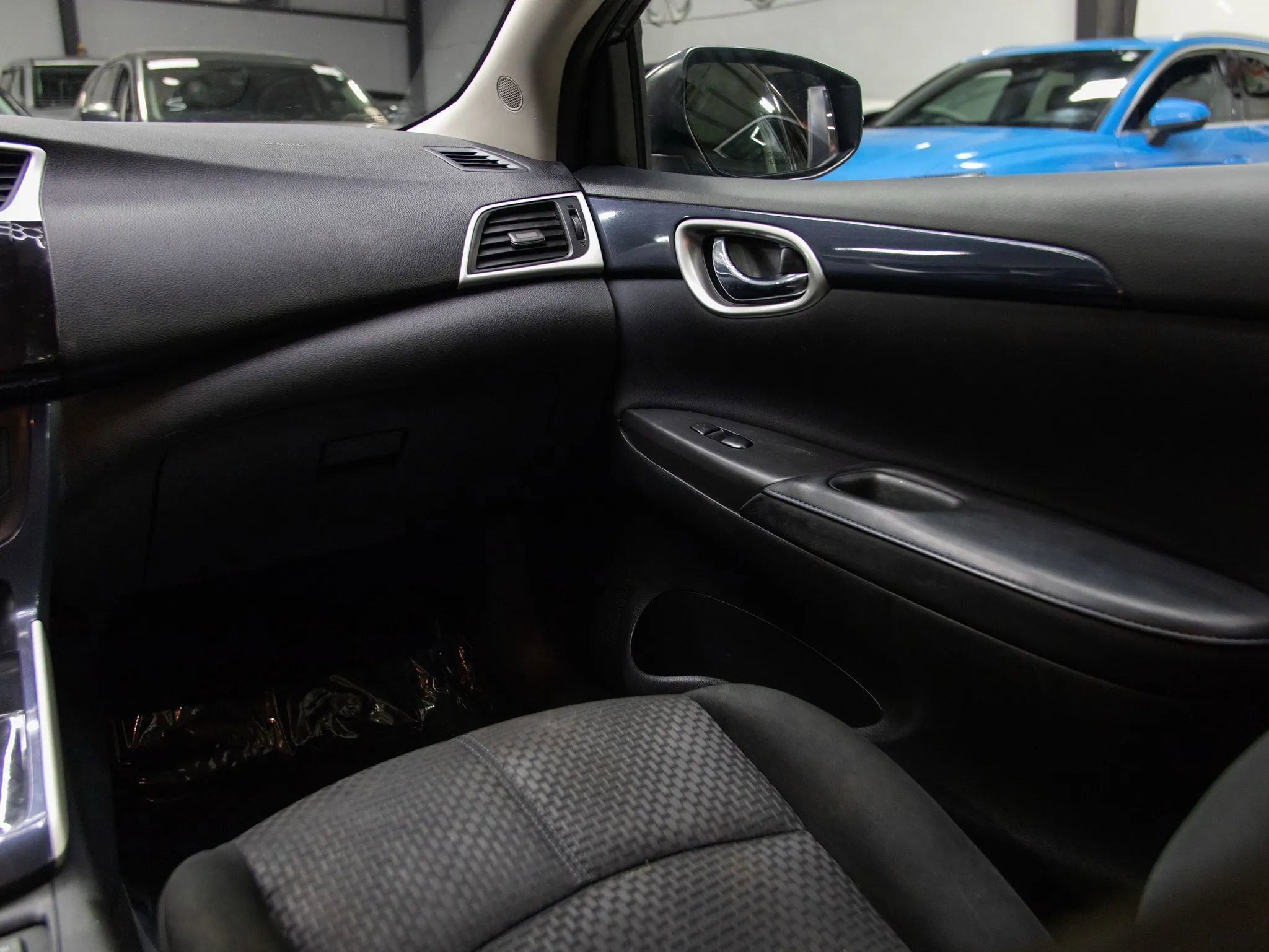 Used 2019 Nissan Sentra SR FWD image 32