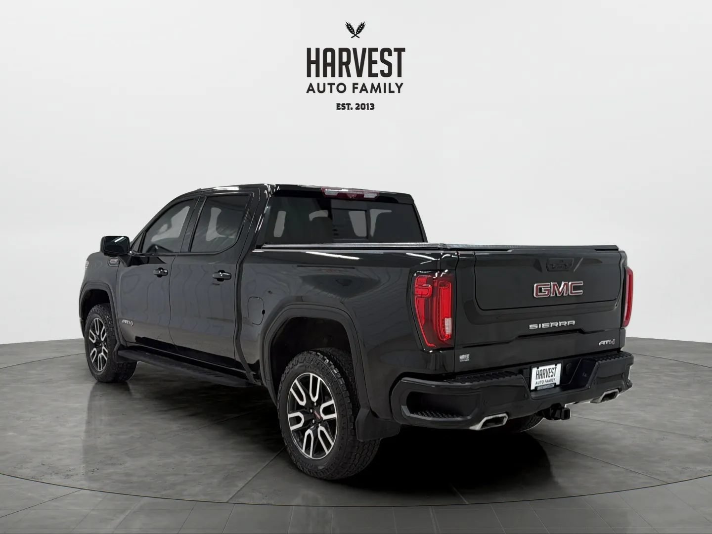 Used 2022 GMC Sierra 1500 AT4 w/ AT4 Premium Package AWD/4WD image 4