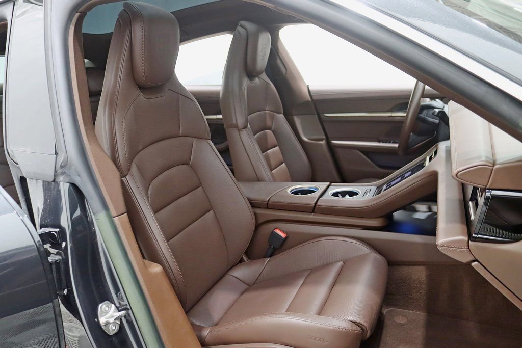 Used 2022 Porsche Taycan 4S image 30