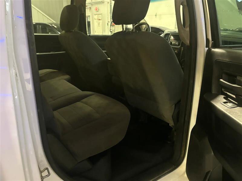 Used 2014 RAM 3500 Tradesman w/ Chrome Appearance Group image 13