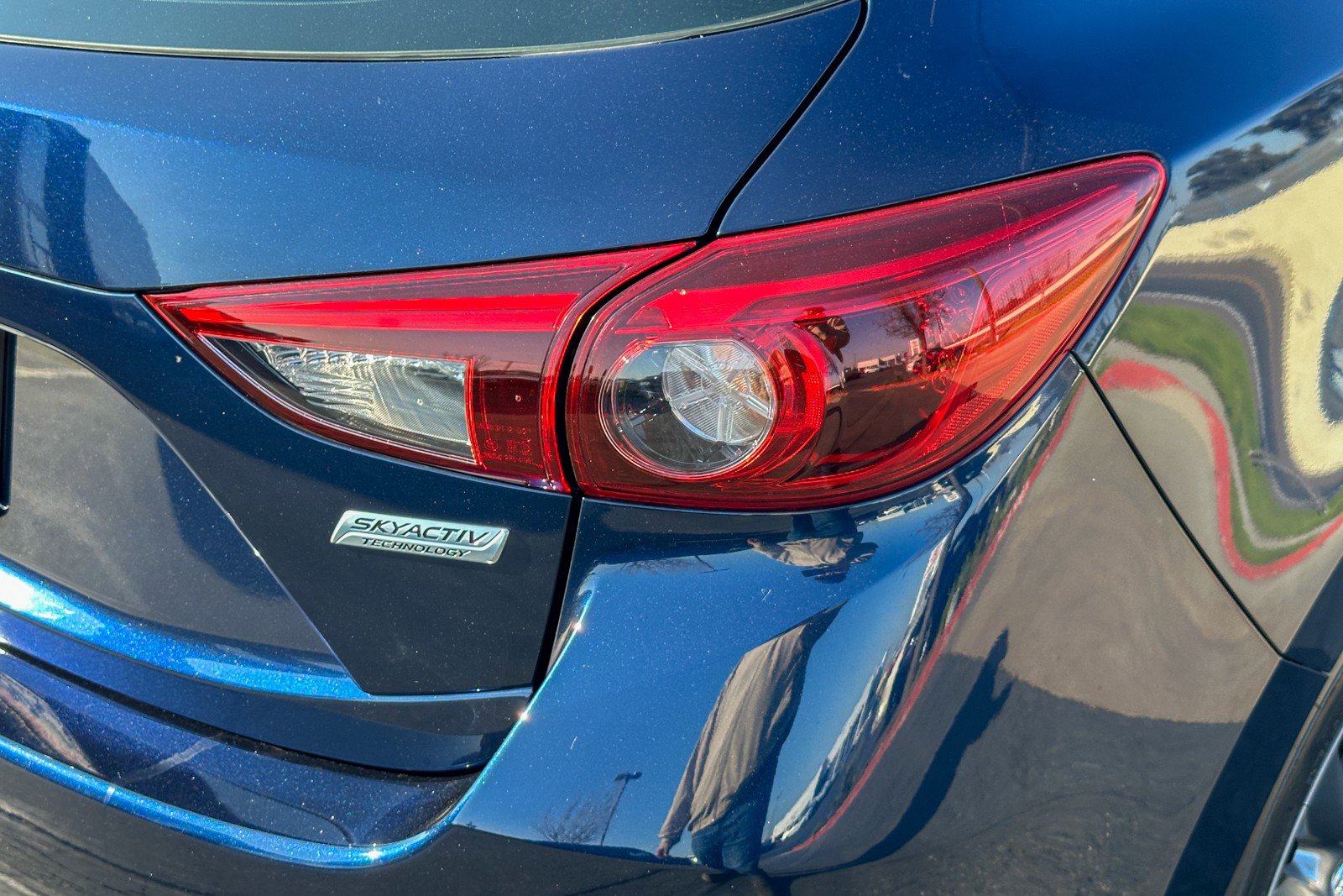 Used 2018 MAZDA MAZDA3 Grand Touring w/ Premium Equipment Package image 5