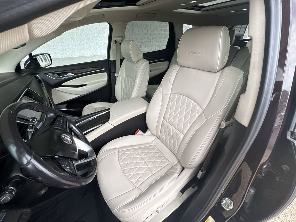 Certified 2022 Buick Enclave Avenir w/ Avenir Technology Package AWD/4WD image 19