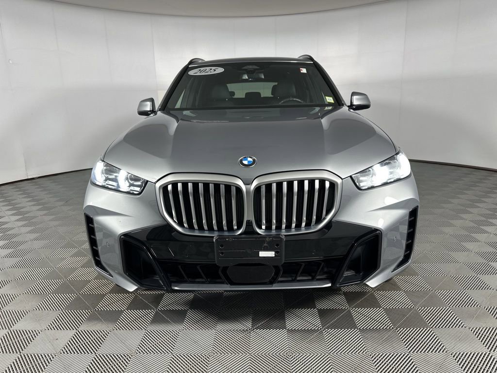 Certified 2025 BMW X5 xDrive40i w/ M Sport Package AWD/4WD image 5