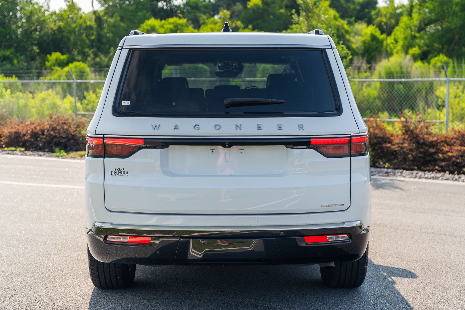 Used 2024 Jeep Wagoneer Series II w/ Flexible Seating Group RWD image 7