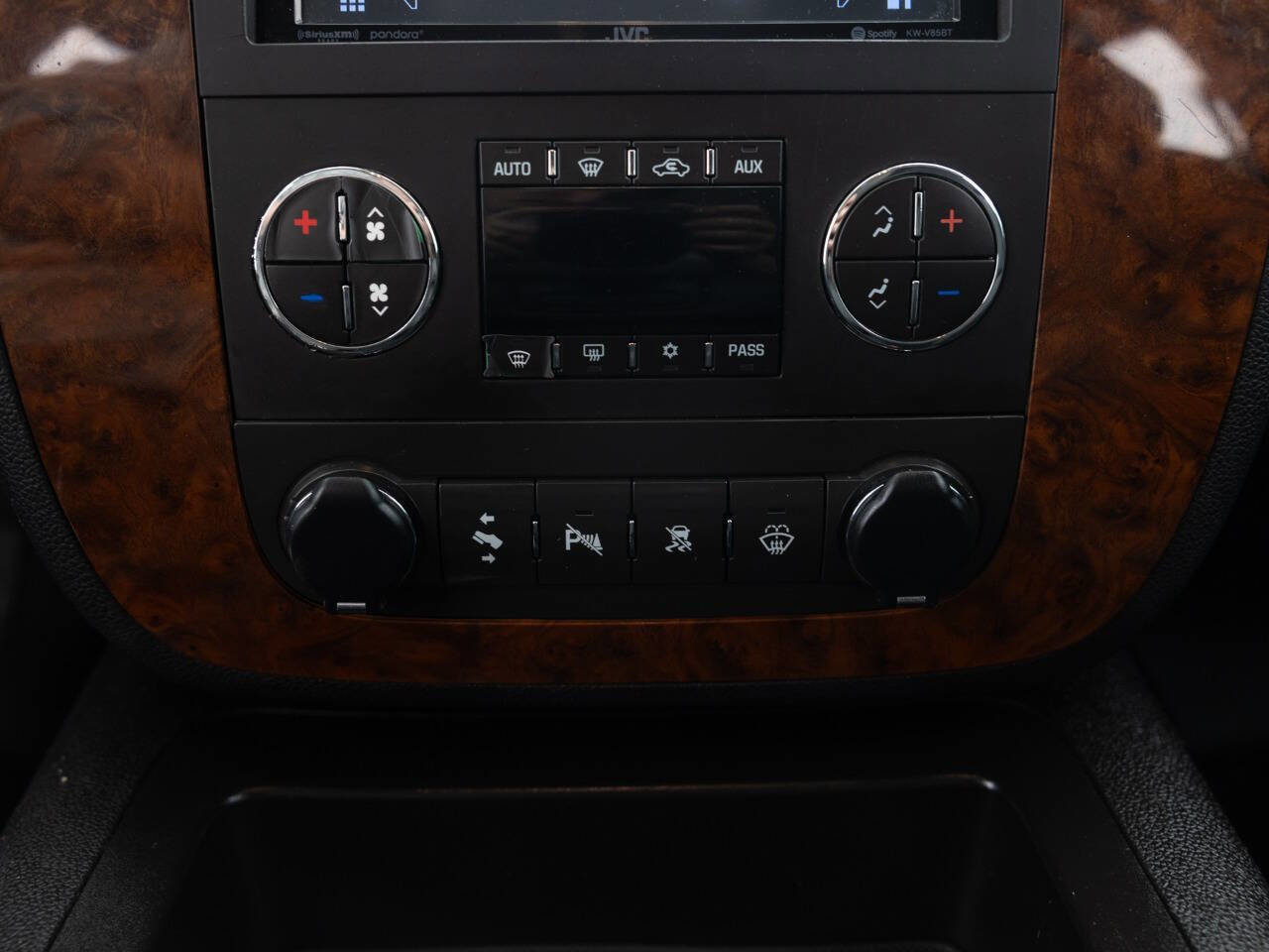 Used 2007 Chevrolet Tahoe LT w/ LT Preferred Equipment Group AWD/4WD image 34