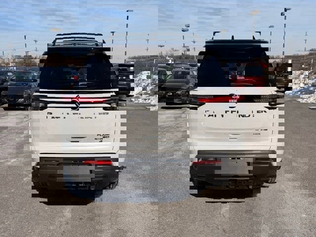 New 2026 Nissan Pathfinder Platinum image 6