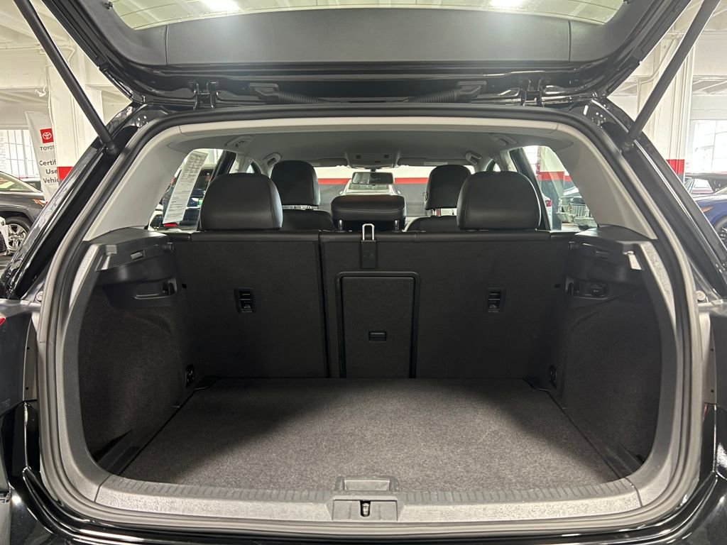 Used 2015 Volkswagen Golf S image 38