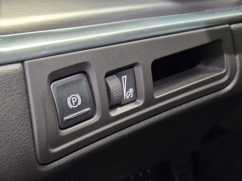 Used 2018 Cadillac XT5 Luxury image 13