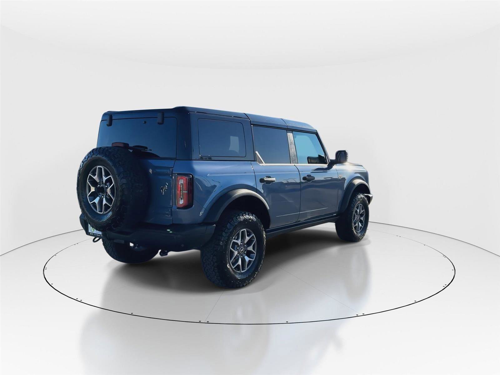 Used 2025 Ford Bronco Badlands image 8