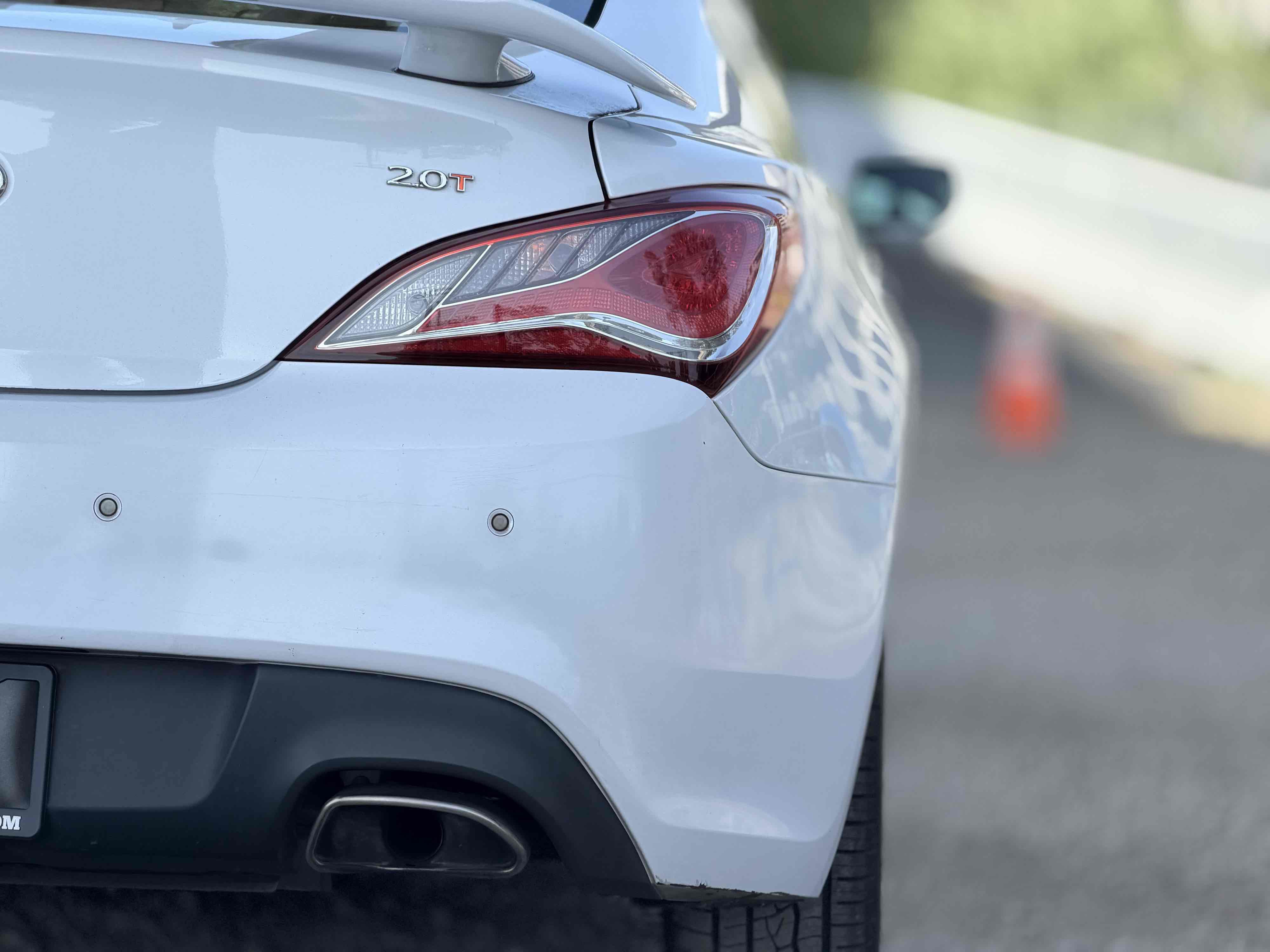 Used 2014 Hyundai Genesis 2.0T image 11