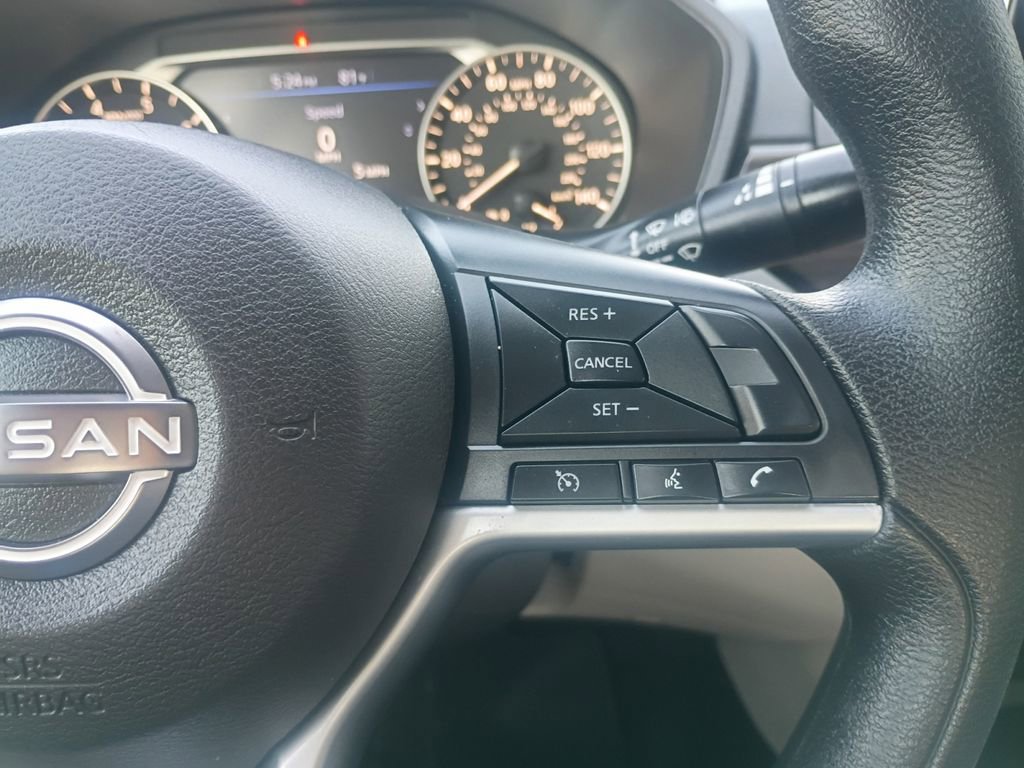 Used 2025 Nissan Altima 2.5 SV FWD image 25
