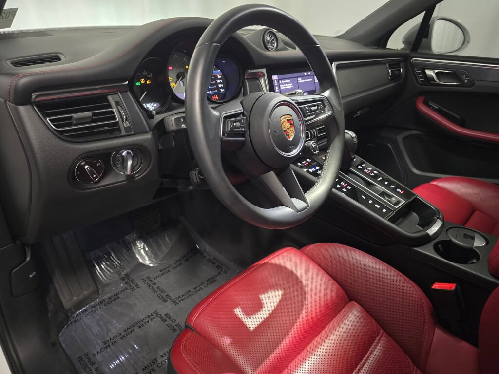 Used 2023 Porsche Macan GTS AWD/4WD image 4