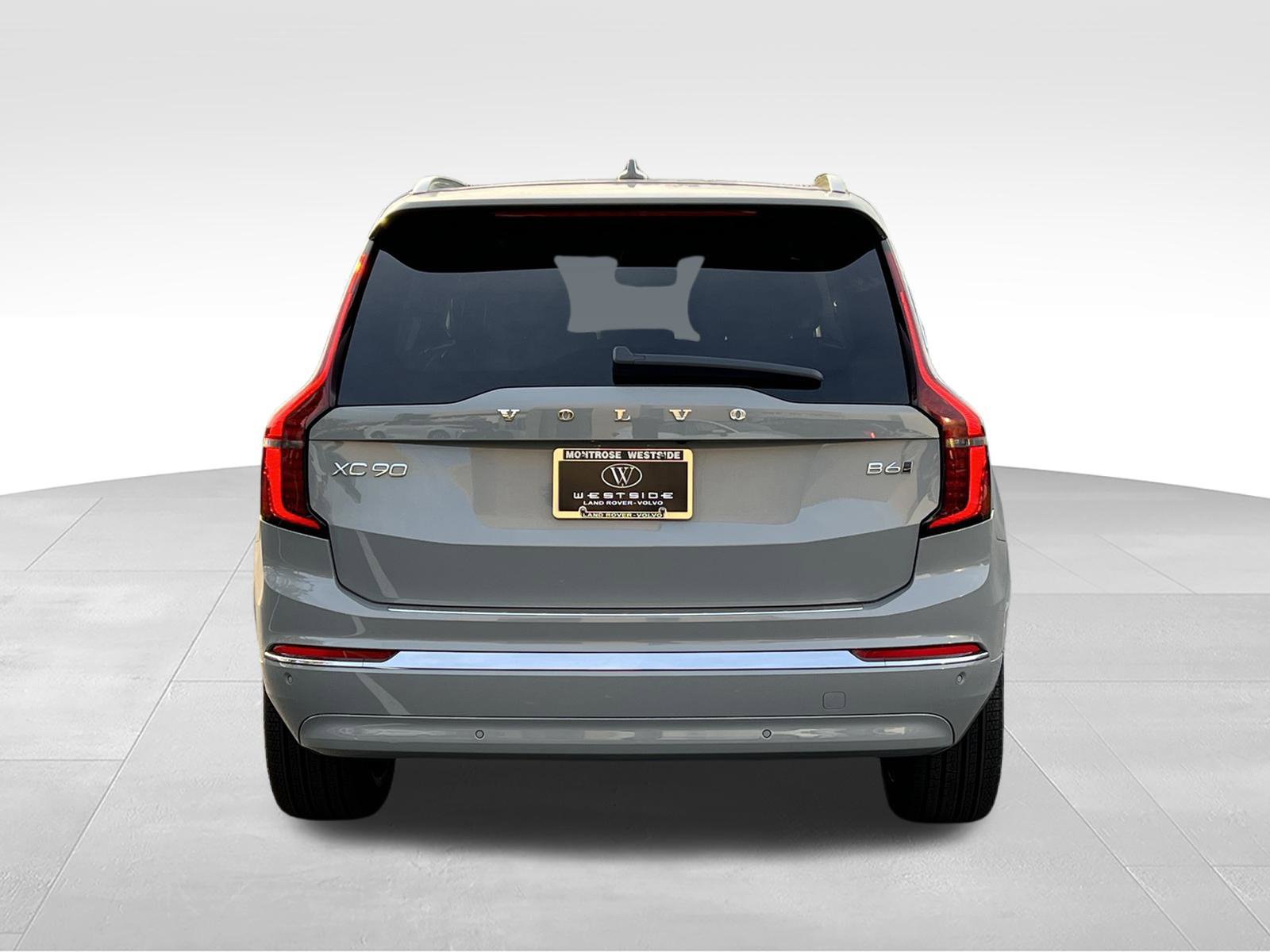 New 2026 Volvo XC90 B6 Plus w/ Protection Package Premier AWD/4WD image 4