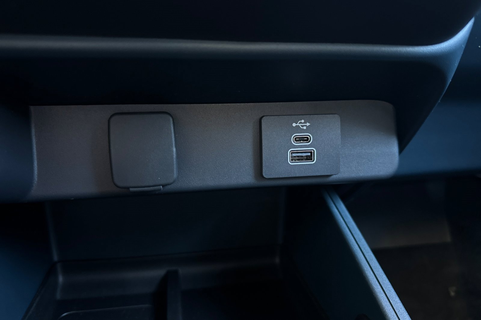 New 2025 Ford Maverick XLT w/ XLT Luxury Package image 26