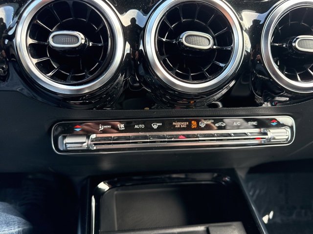 Used 2021 Mercedes-Benz GLA 250 4MATIC image 25