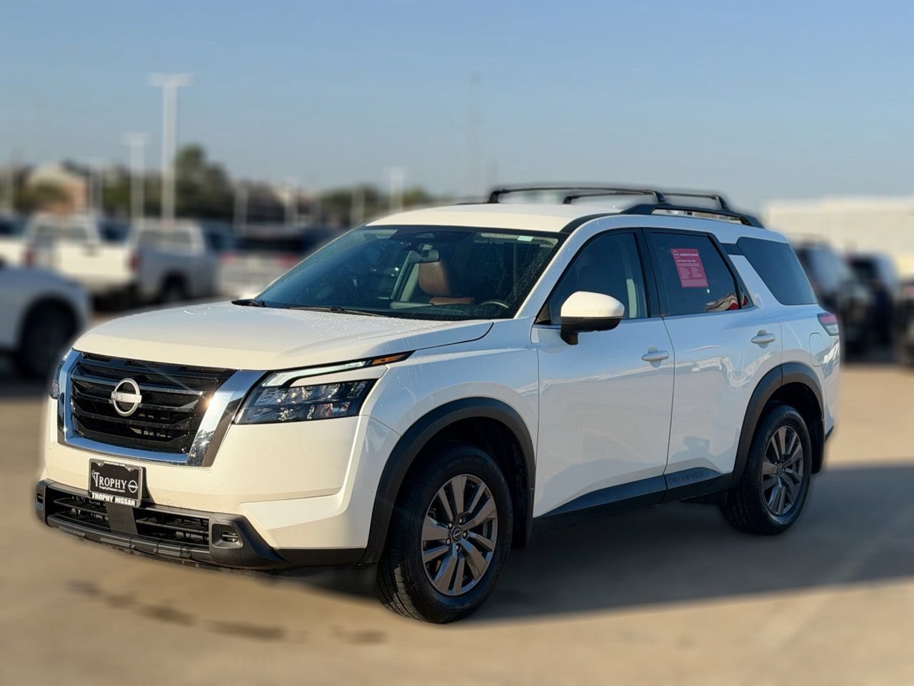 Certified 2024 Nissan Pathfinder SV FWD image 4