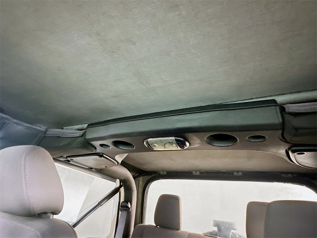 Used 2018 Jeep Wrangler Sport image 19