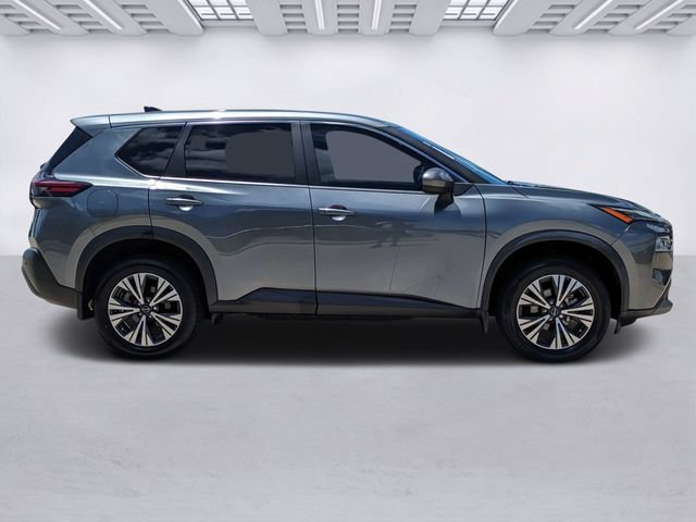 Used 2023 Nissan Rogue SV FWD image 3