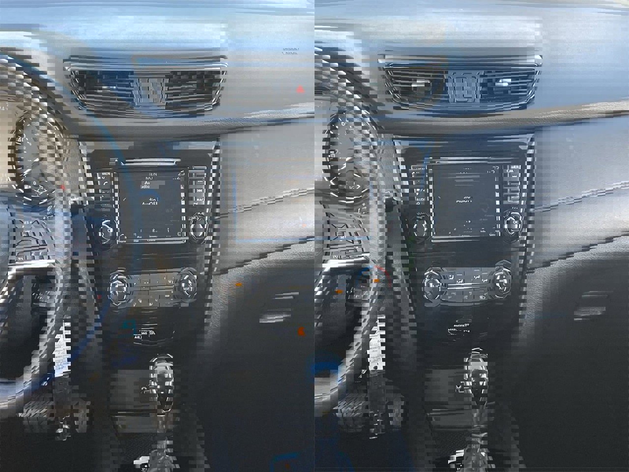 Used 2020 Nissan Rogue S image 14