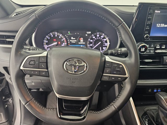 Used 2022 Toyota Highlander XSE image 9