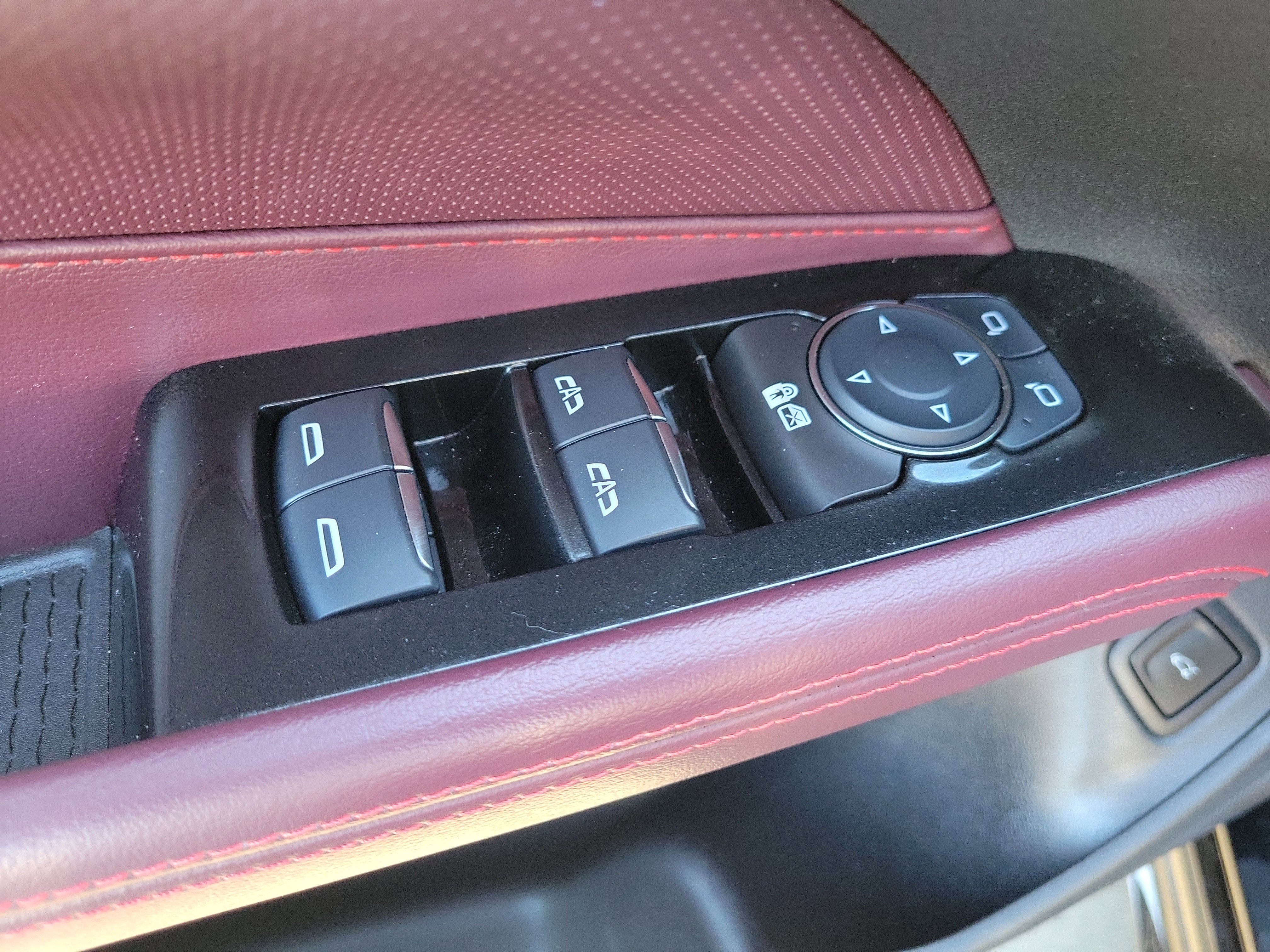 Used 2024 Cadillac CT4 V w/ Navigation Package image 17