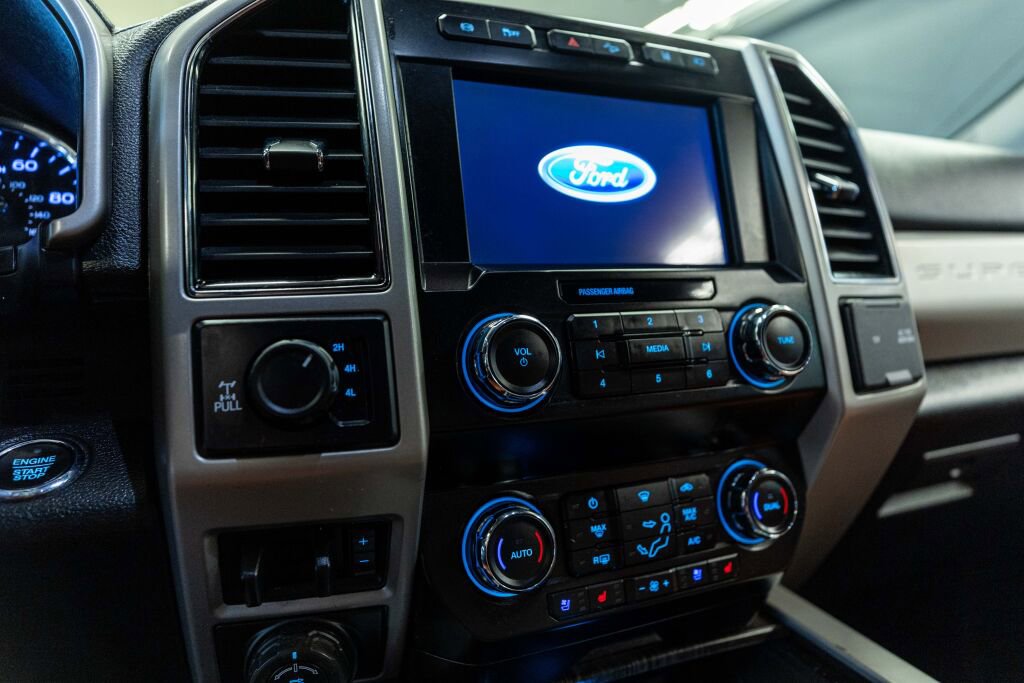 Used 2020 Ford F350 Lariat w/ Lariat Ultimate Package AWD/4WD image 13
