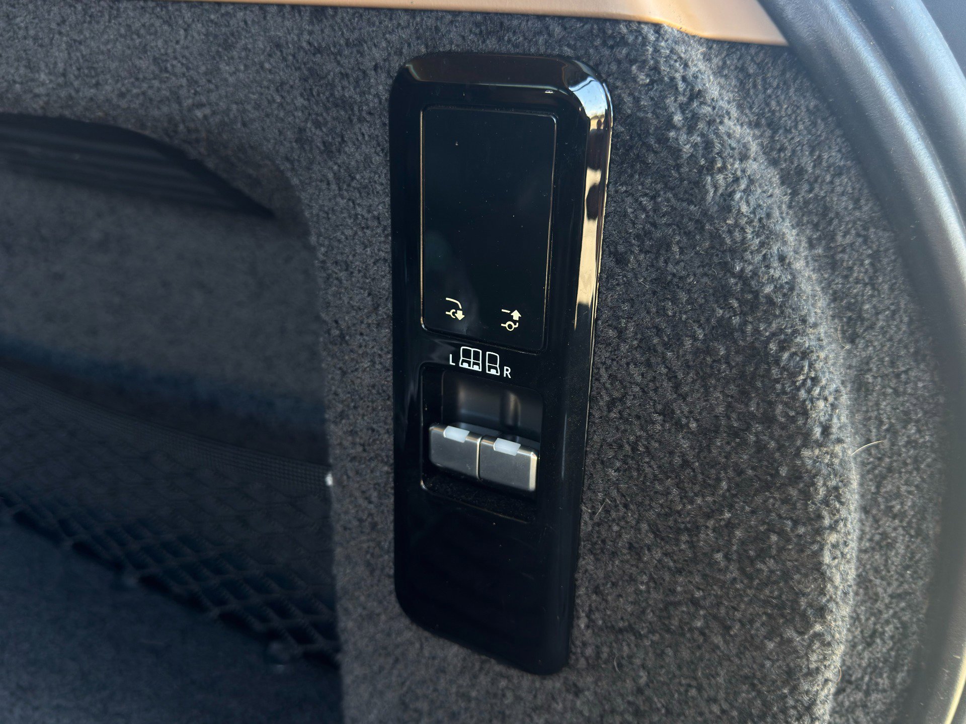 Used 2023 Land Rover Range Rover SE image 33