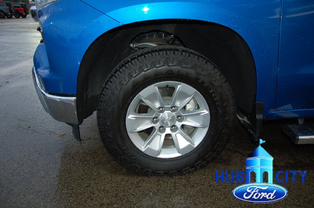 Used 2022 Chevrolet Silverado 1500 LT RWD image 9