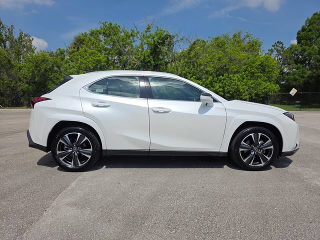 Used 2025 Lexus UX 300h FWD w/ Accessory Package (Z1) image 2