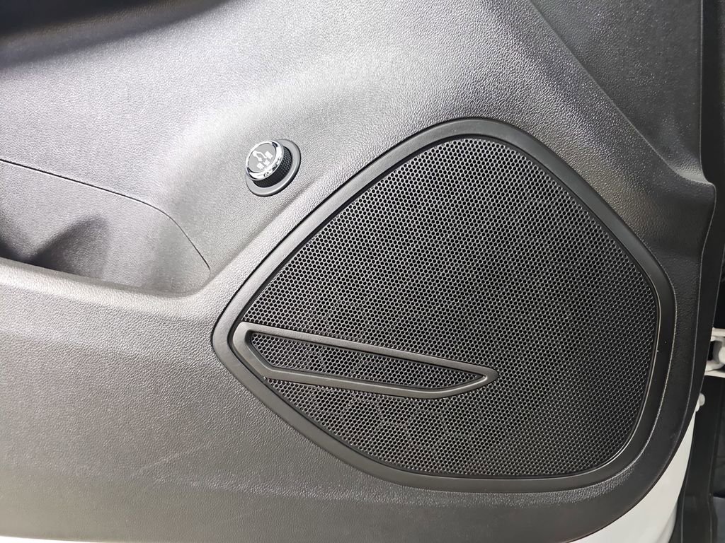 Certified 2023 Buick Envision Essence image 34