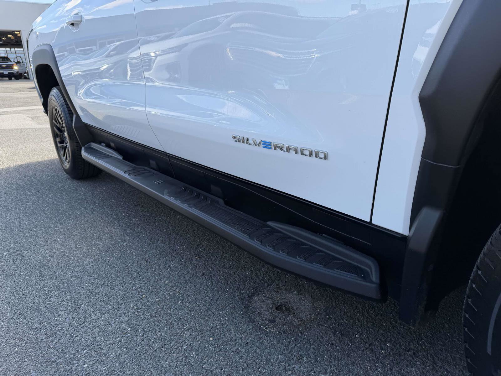 Certified 2024 Chevrolet Silverado EV W/T AWD/4WD image 7