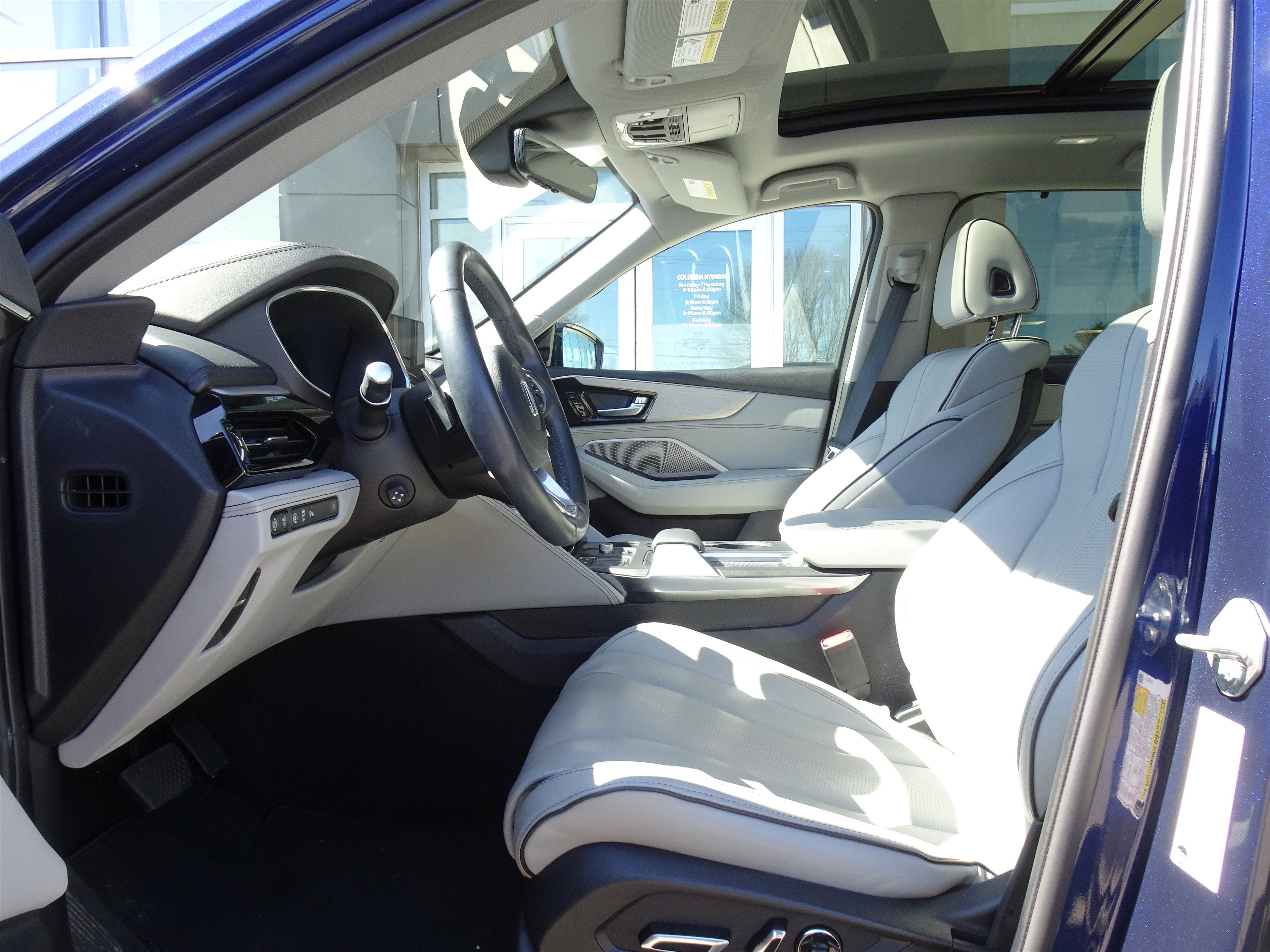 Used 2023 Acura MDX SH-AWD w/ Advance Package image 9