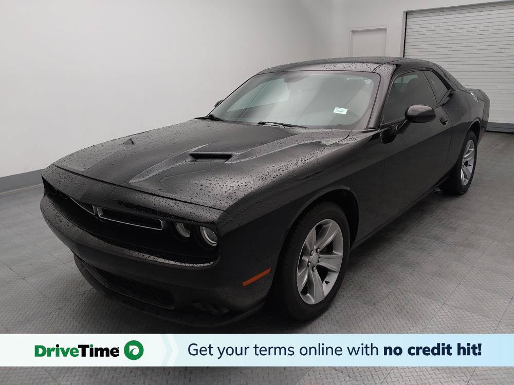 Used 2017 Dodge Challenger SXT