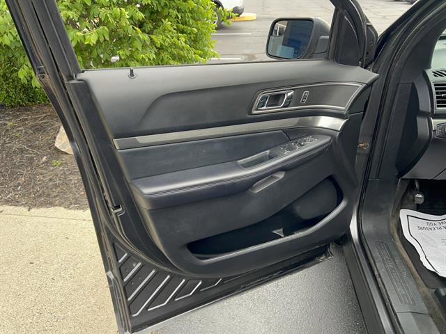 Used 2018 Ford Explorer XLT AWD/4WD image 14