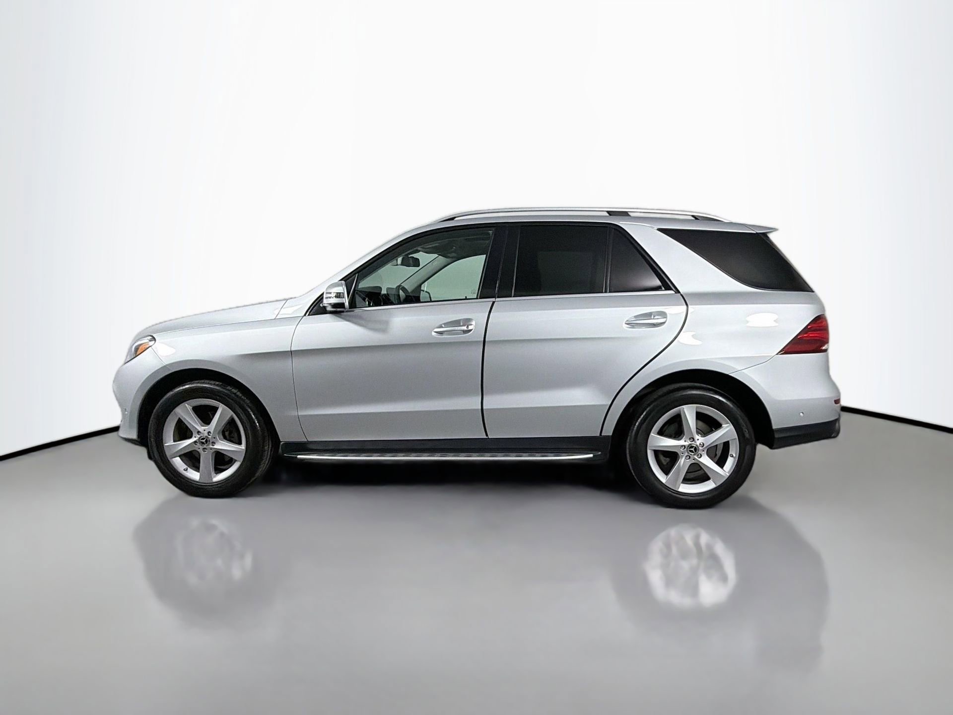 Used 2018 Mercedes-Benz GLE 350 4MATIC image 9