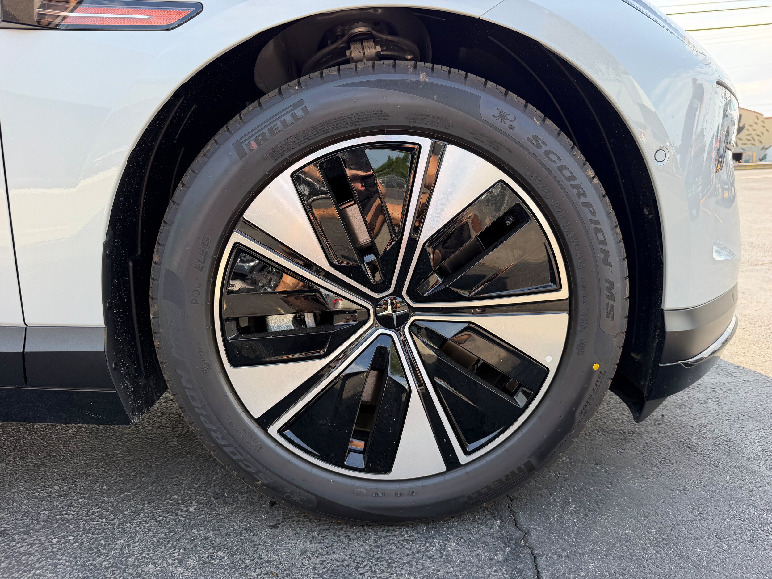 New 2026 Polestar Polestar 4 AWD/4WD image 9