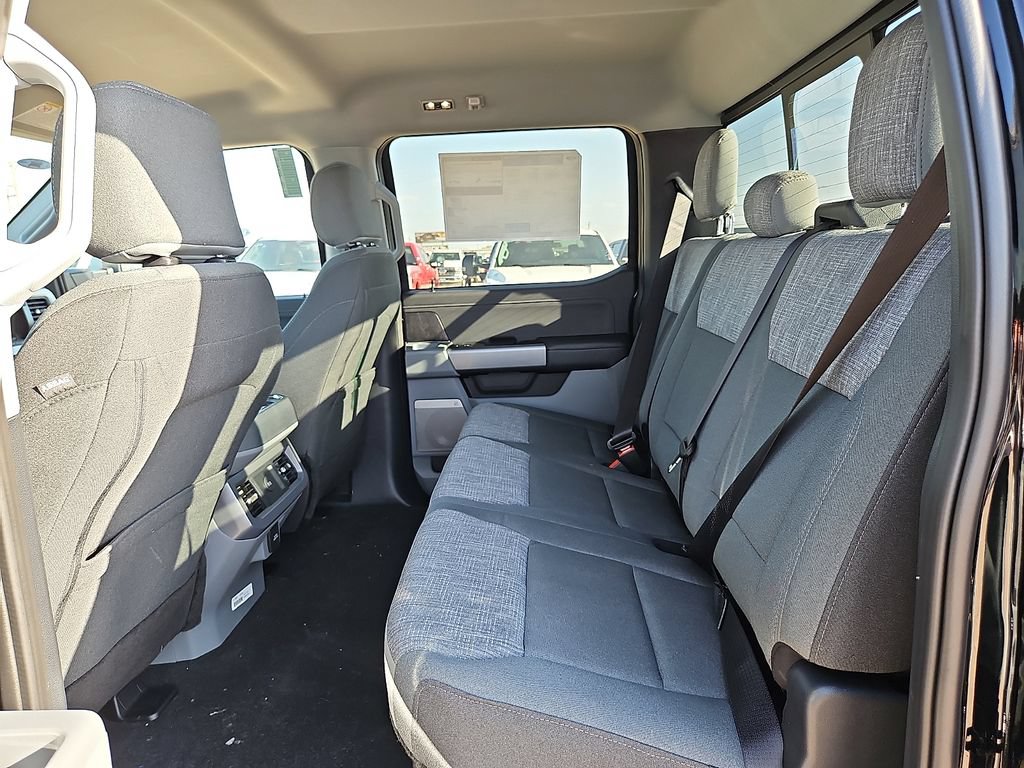 New 2026 Ford F250 XLT w/ XLT Premium Package AWD/4WD image 16