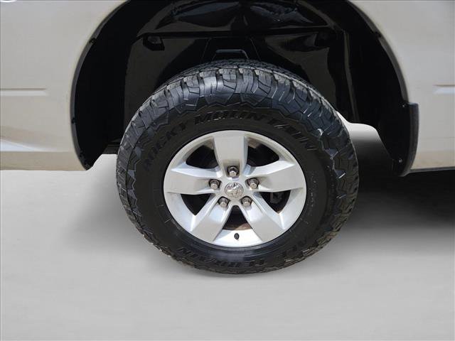Used 2016 RAM 1500 Classic SLT RWD image 9