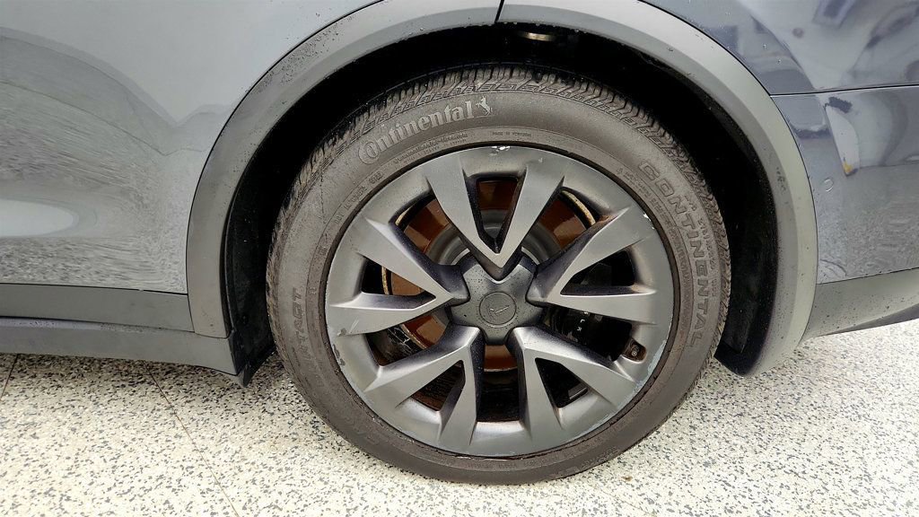 Used 2022 Tesla Model X image 9