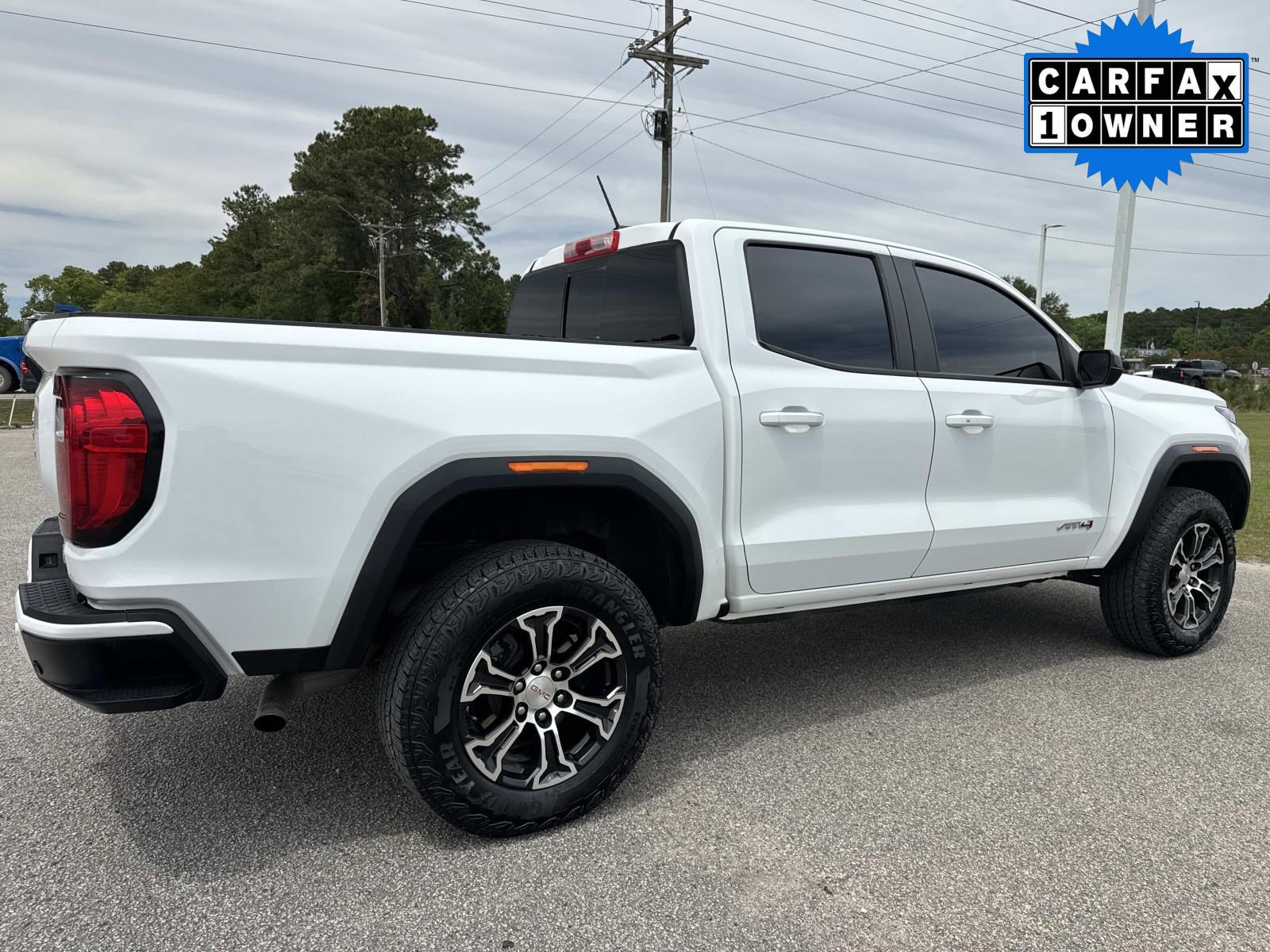 Used 2025 GMC Canyon AT4 AWD/4WD image 4