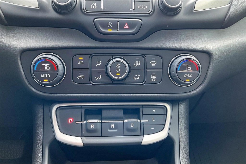 Used 2022 GMC Terrain SLT image 32