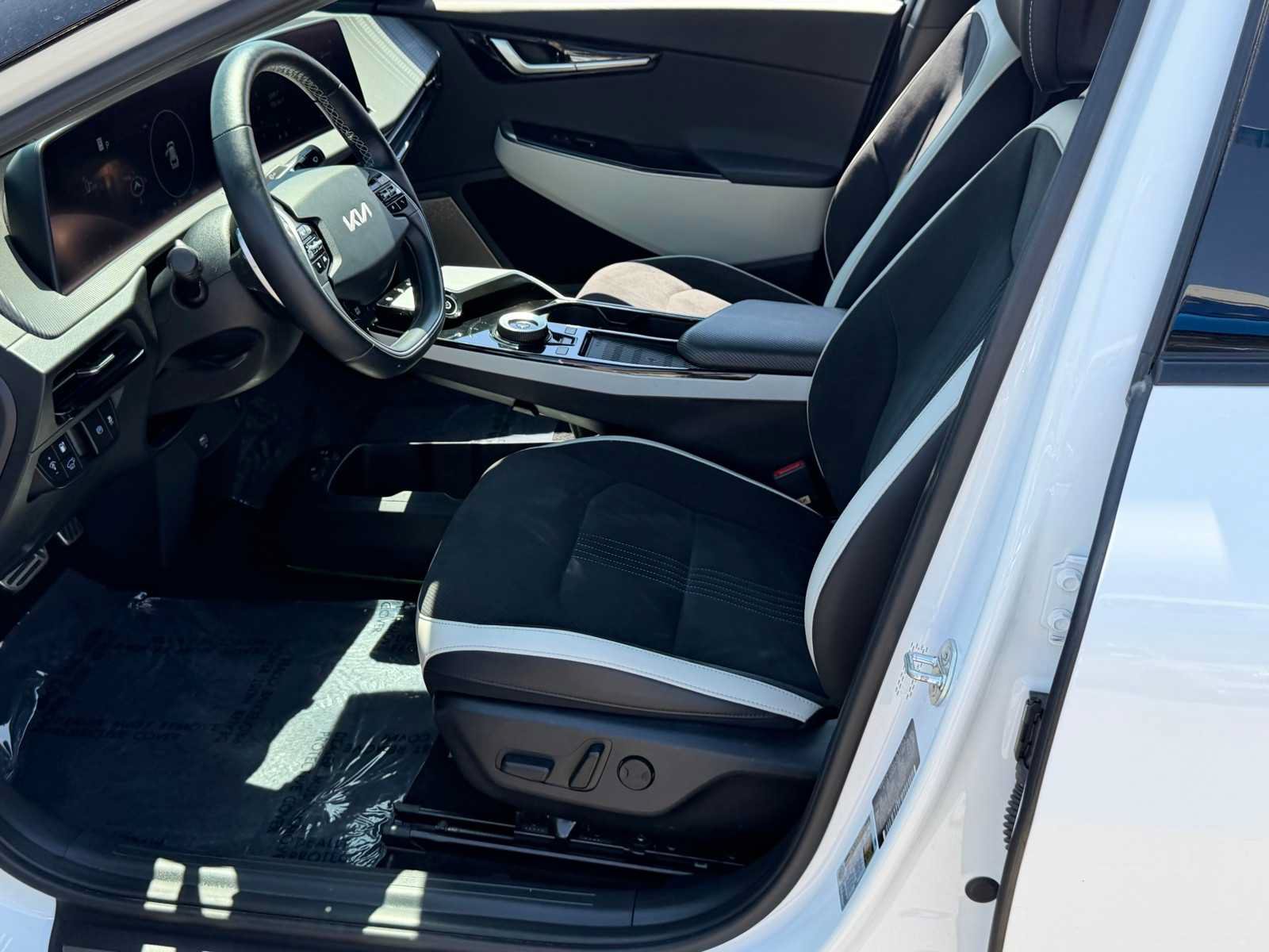 Used 2024 Kia EV6 GT-Line AWD/4WD image 23