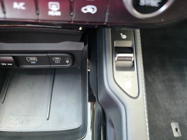 Used 2023 Kia Telluride EX image 47