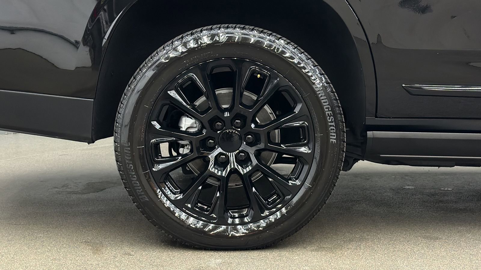 Used 2026 GMC Yukon Denali w/ Sun & Power Step Package AWD/4WD image 11