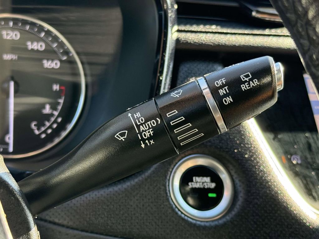 Used 2021 Cadillac XT5 Premium Luxury image 27