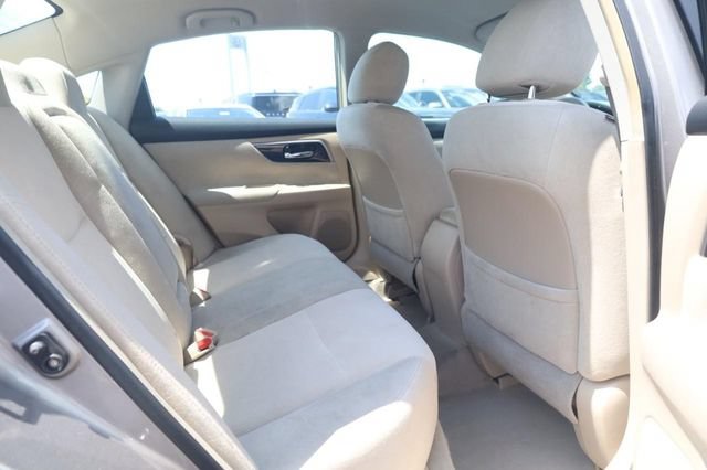 Used 2013 Nissan Altima 3.5 S FWD image 20