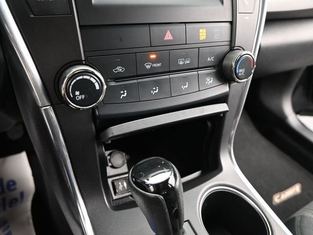 Used 2016 Toyota Camry LE image 34