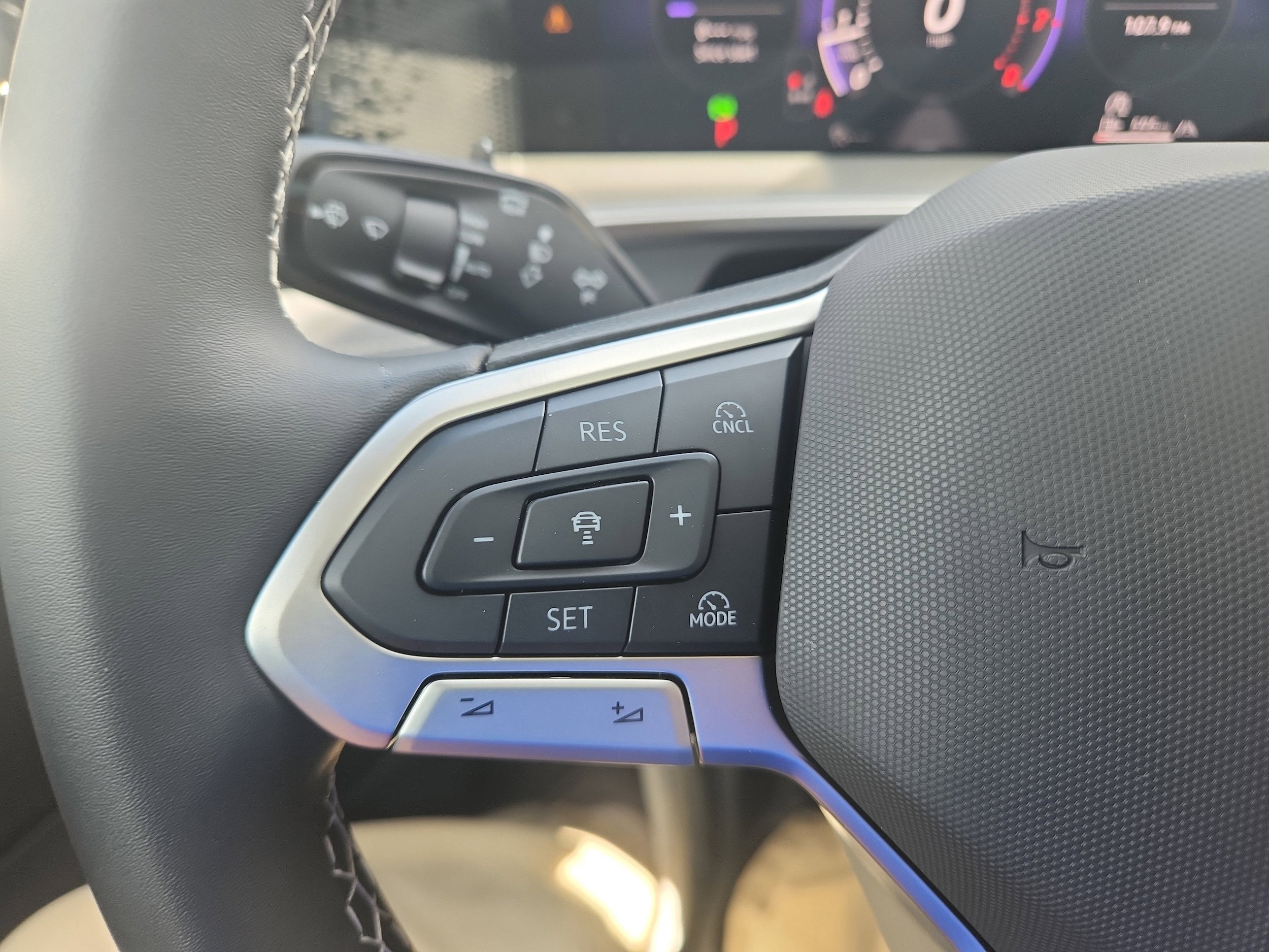 New 2026 Volkswagen Tiguan SE AWD/4WD image 21