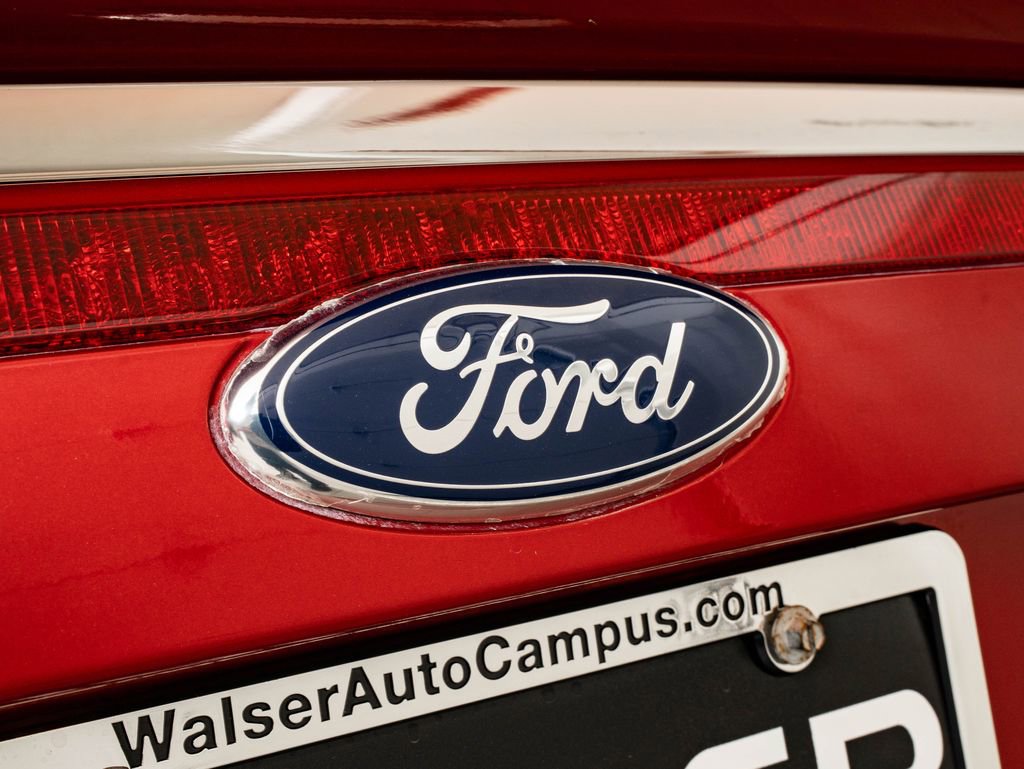 Used 2010 Ford Fusion SE FWD image 16